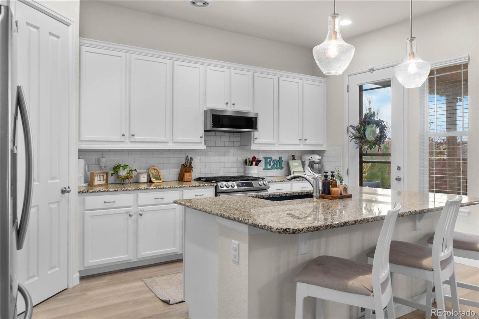 MLS Image #10 for 32 n jackson gap way,aurora, Colorado