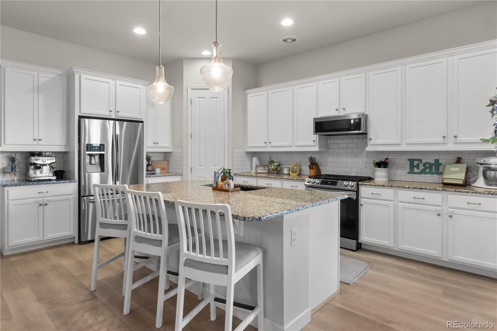 MLS Image #12 for 32 n jackson gap way,aurora, Colorado