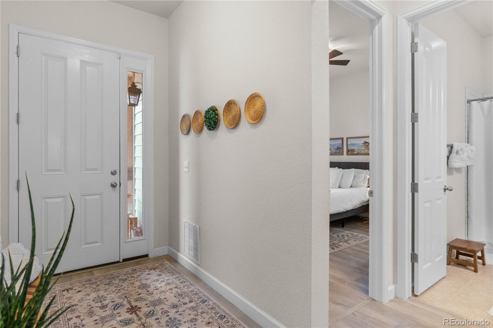 MLS Image #4 for 32 n jackson gap way,aurora, Colorado