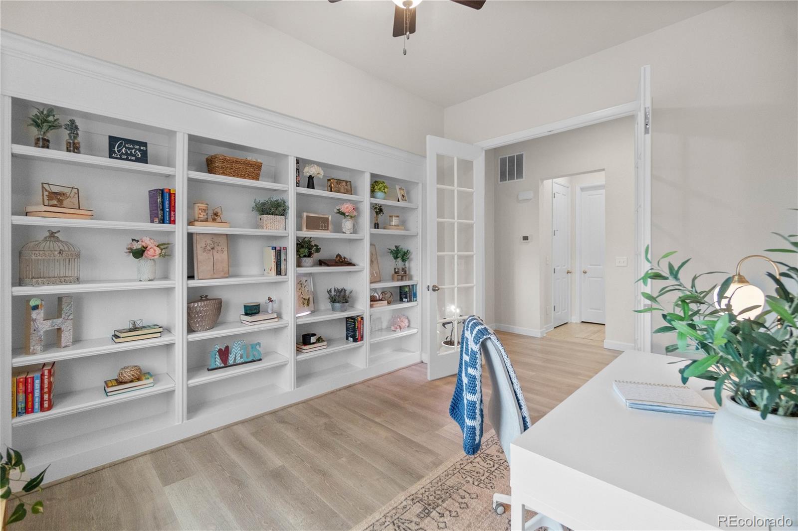 MLS Image #8 for 32 n jackson gap way,aurora, Colorado