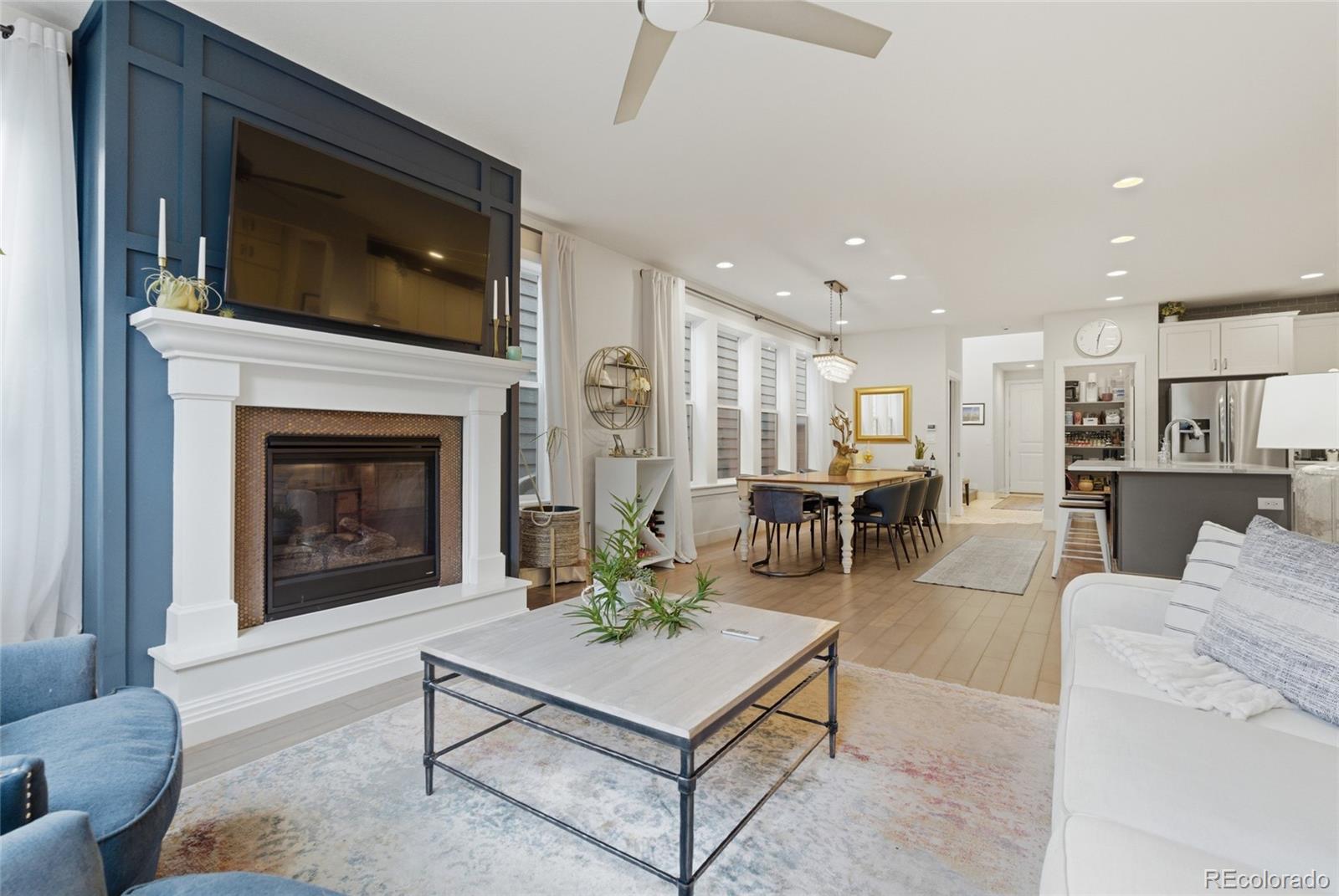 MLS Image #11 for 1156 s lincoln street,denver, Colorado