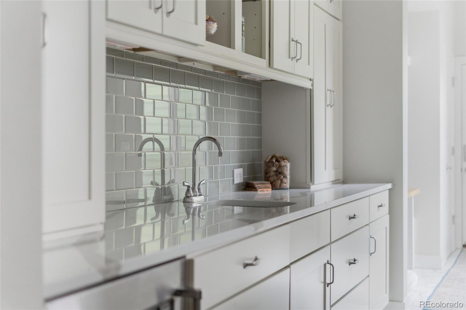 MLS Image #15 for 1156 s lincoln street,denver, Colorado