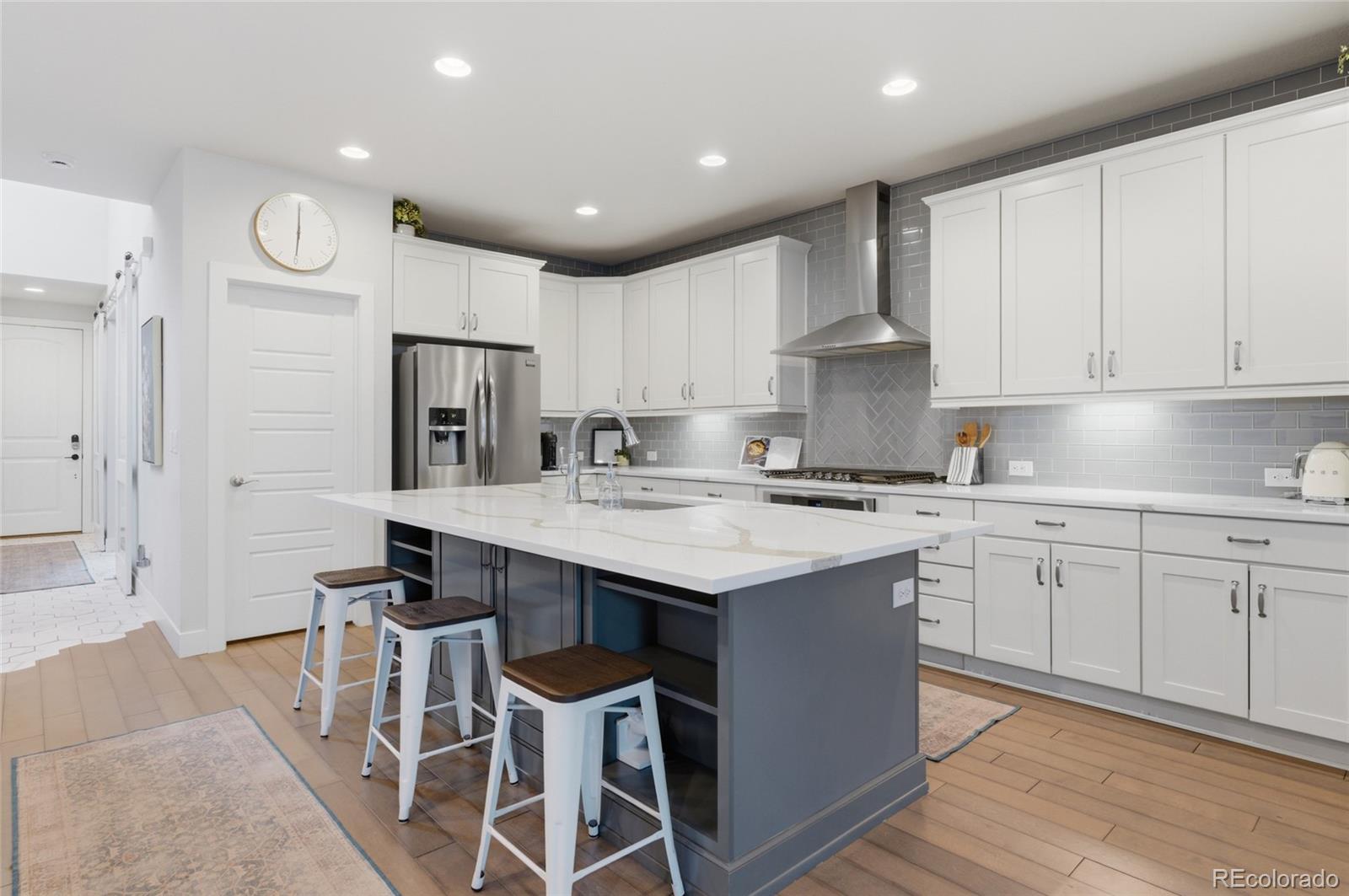 MLS Image #2 for 1156 s lincoln street,denver, Colorado