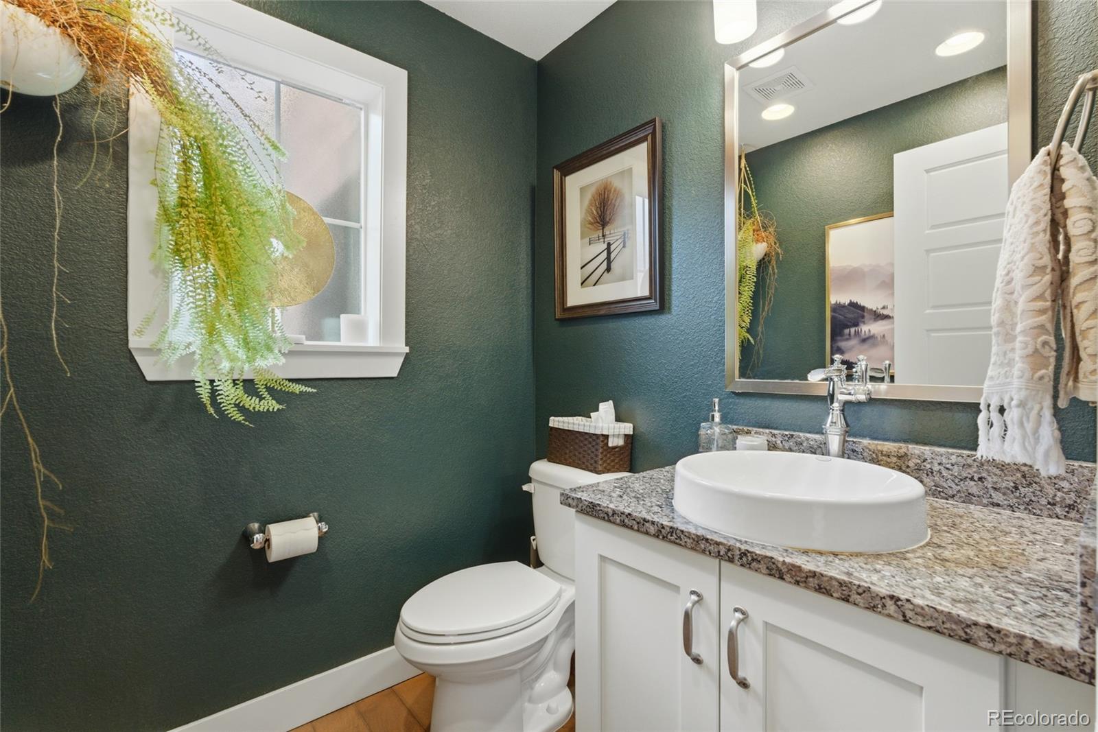 MLS Image #23 for 1156 s lincoln street,denver, Colorado