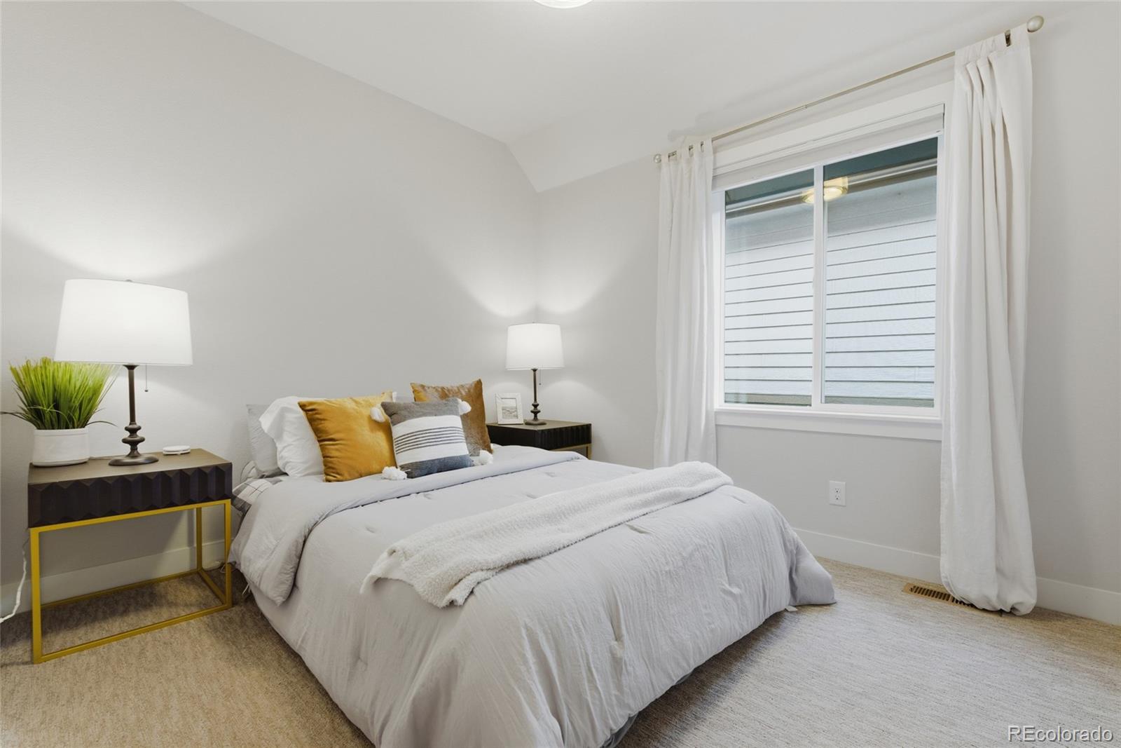 MLS Image #28 for 1156 s lincoln street,denver, Colorado