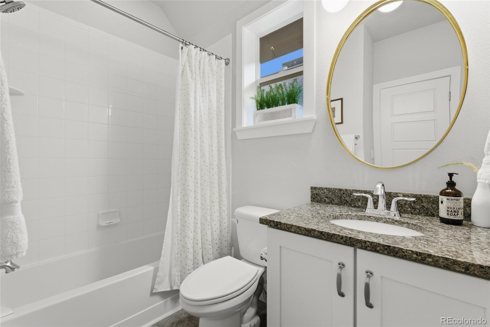 MLS Image #29 for 1156 s lincoln street,denver, Colorado