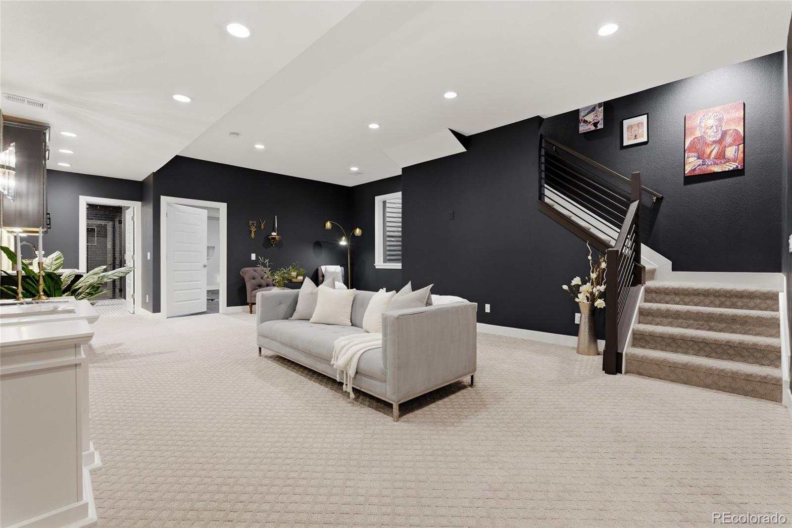 MLS Image #31 for 1156 s lincoln street,denver, Colorado