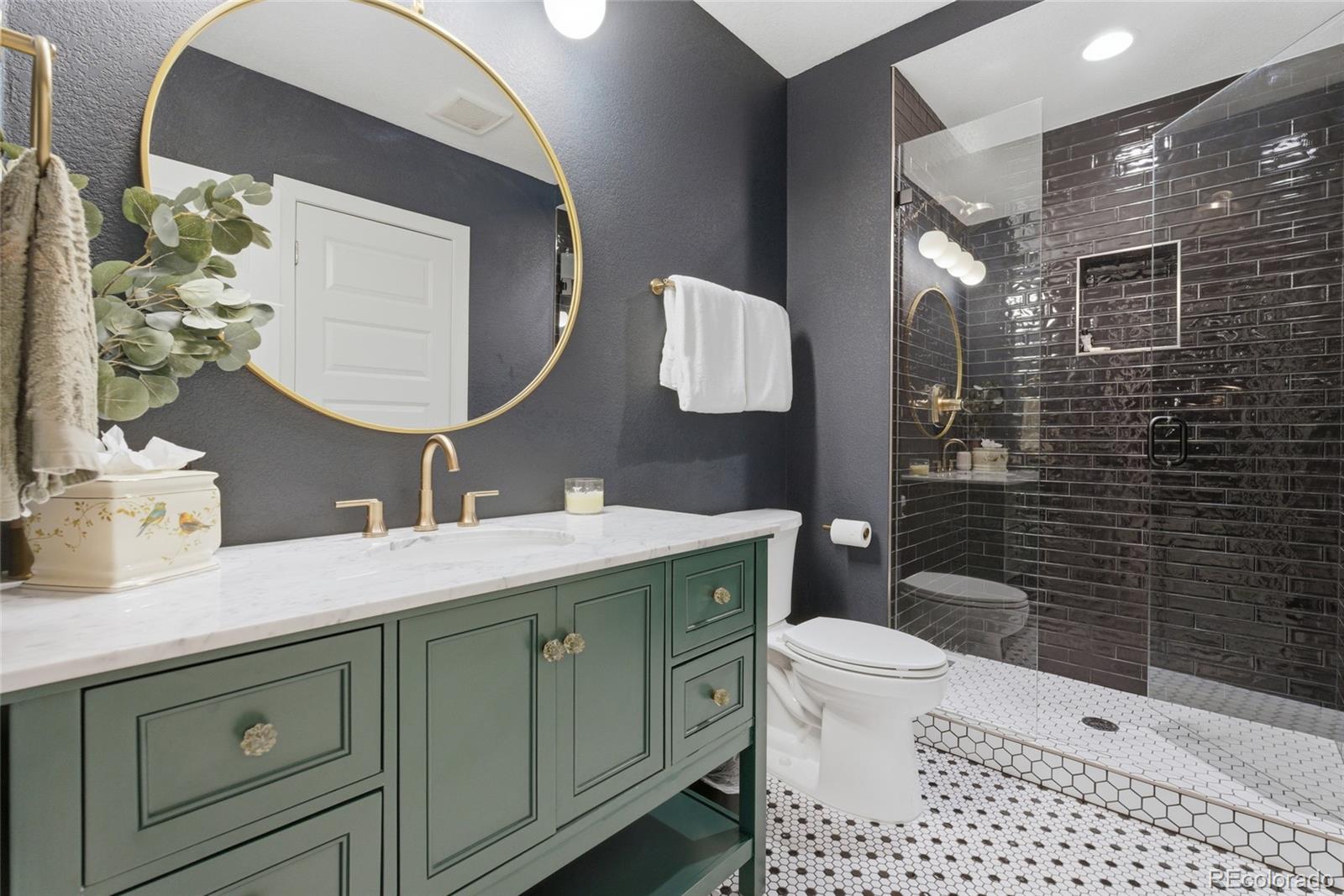 MLS Image #34 for 1156 s lincoln street,denver, Colorado