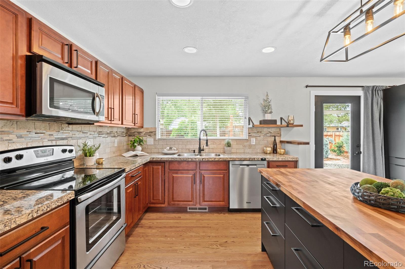 MLS Image #9 for 2615 s newton street,denver, Colorado
