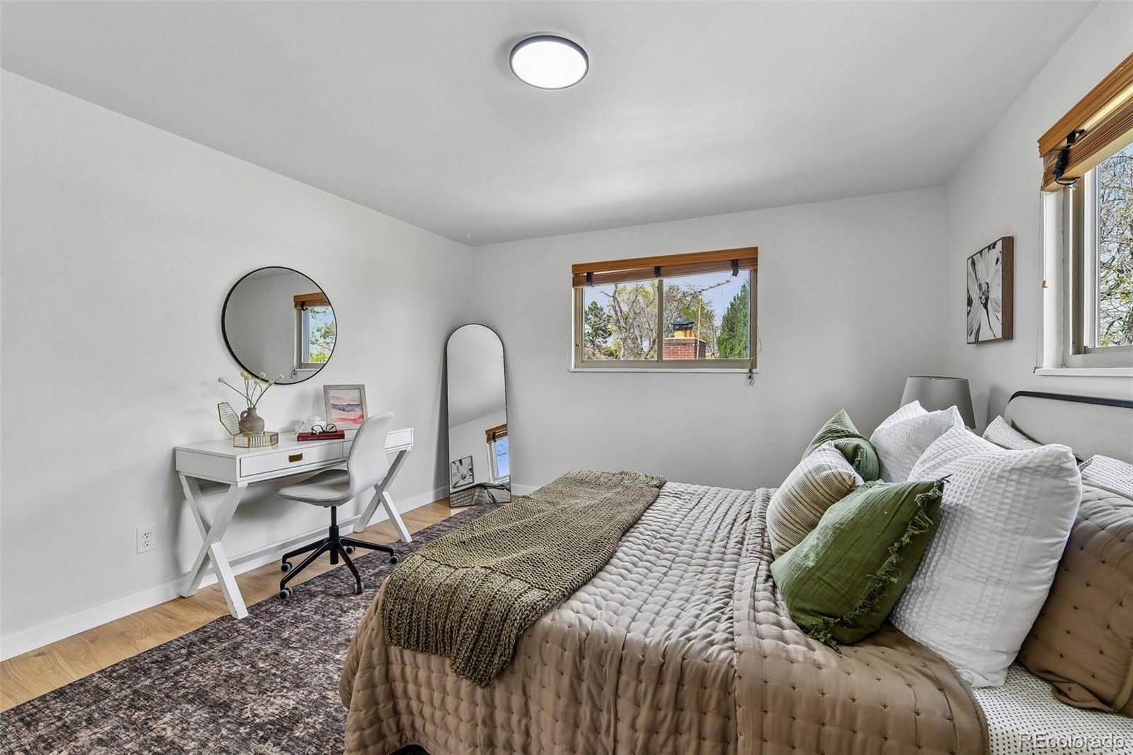 MLS Image #10 for 3345 s akron street,denver, Colorado