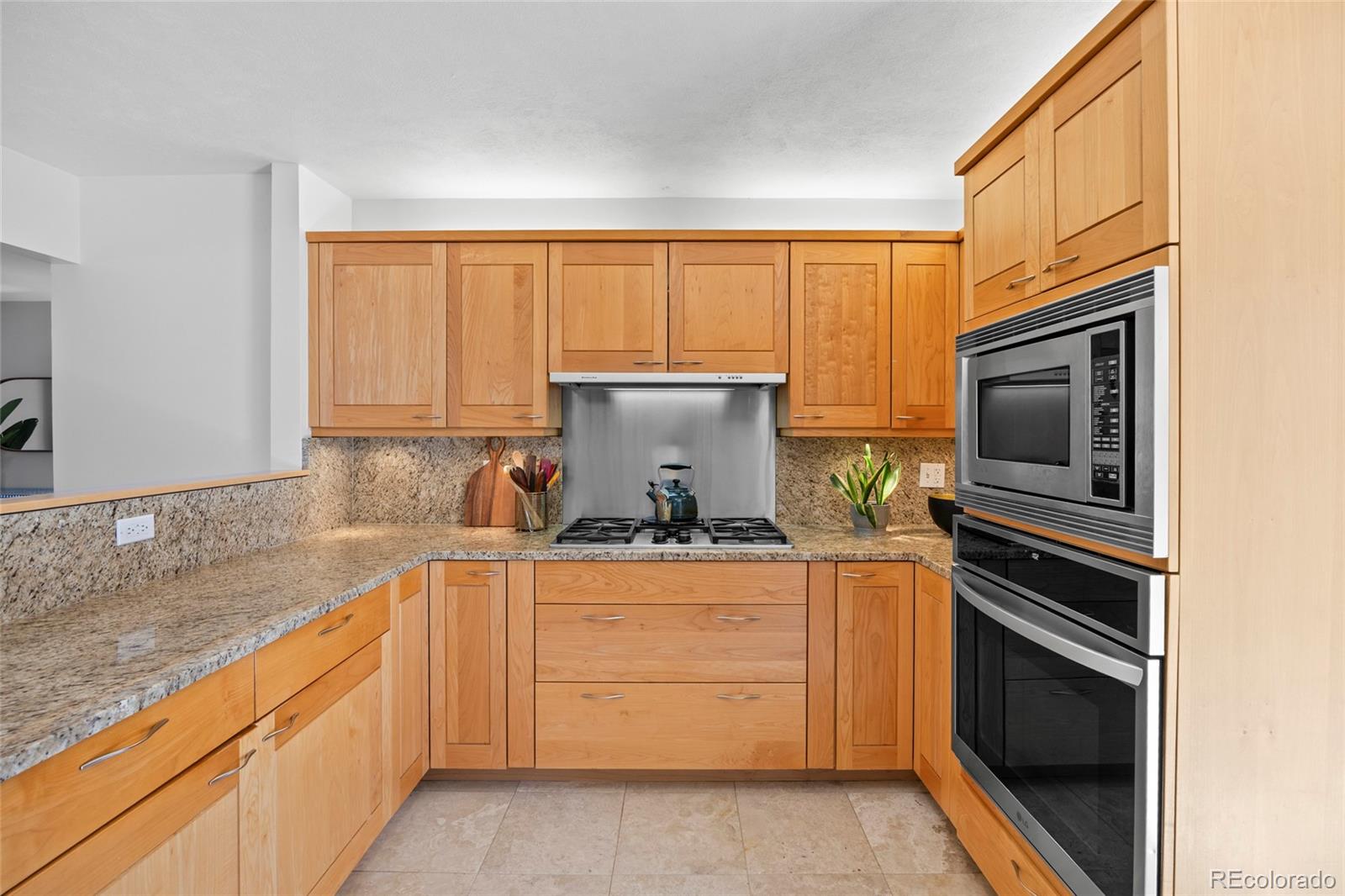 MLS Image #10 for 3696 s hibiscus way,denver, Colorado