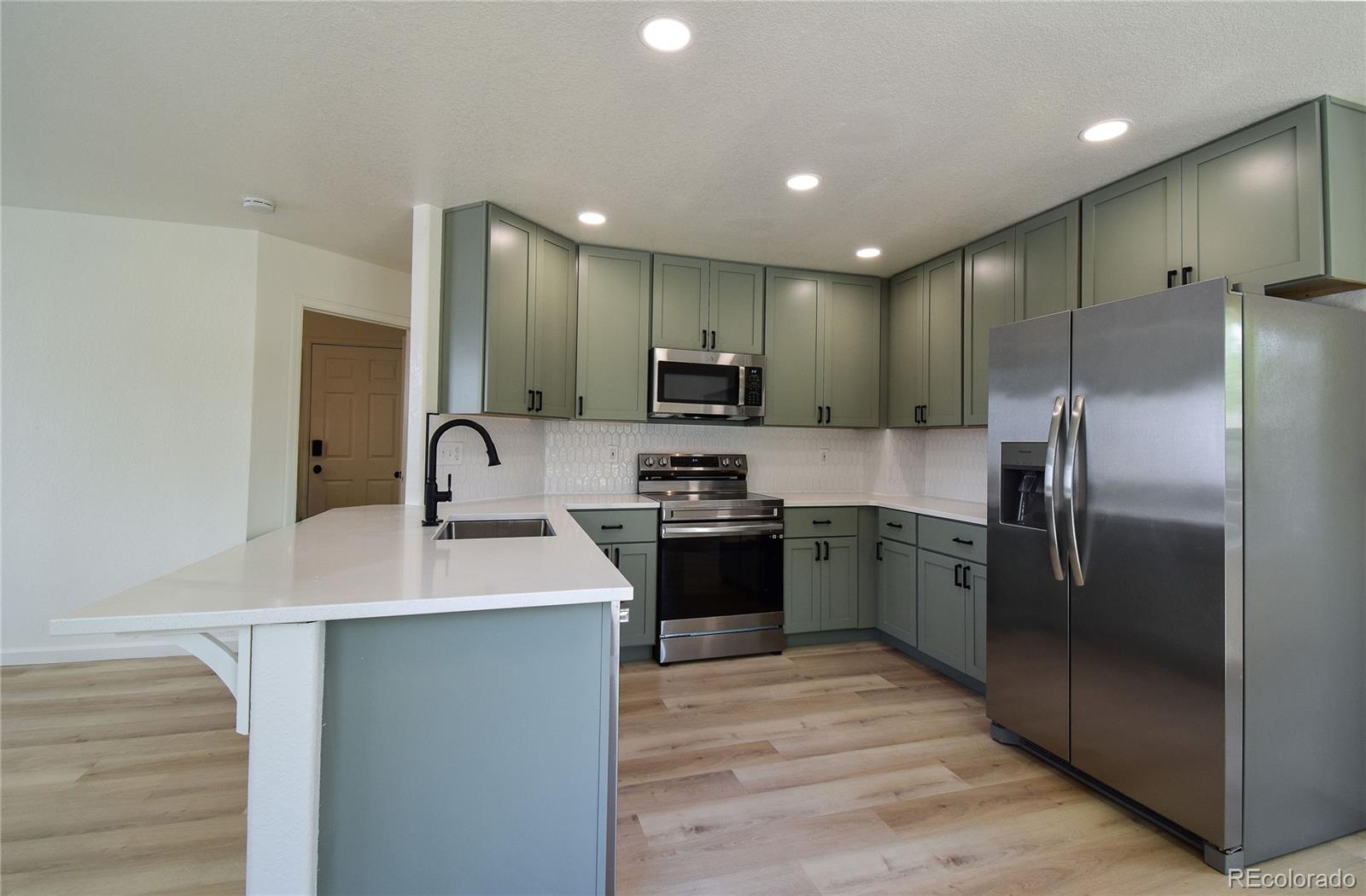 MLS Image #15 for 19625 e montview drive,aurora, Colorado