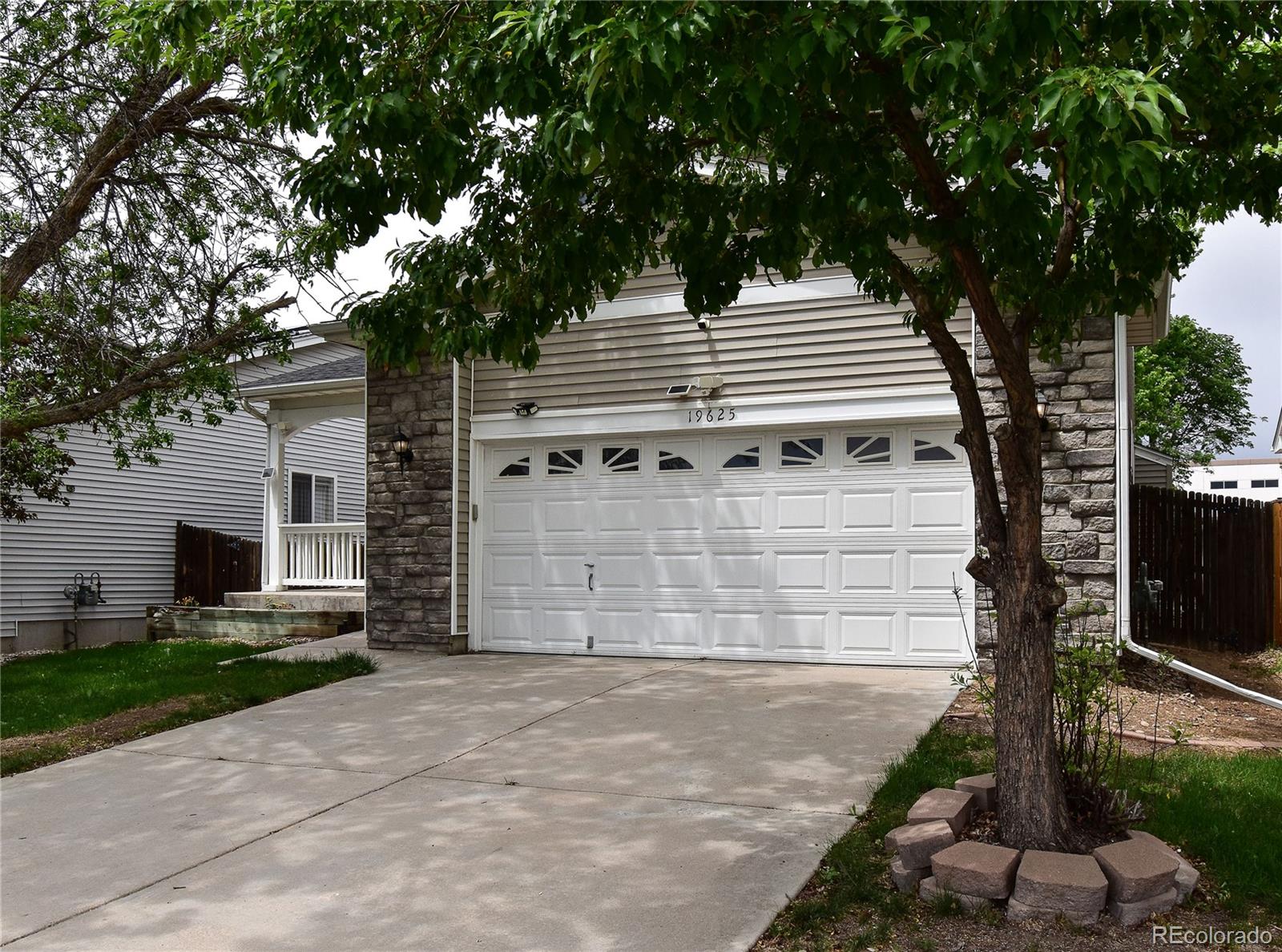 MLS Image #3 for 19625 e montview drive,aurora, Colorado