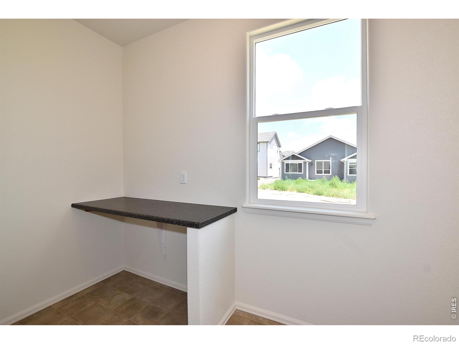 MLS Image #24 for 2376  juno lane,johnstown, Colorado