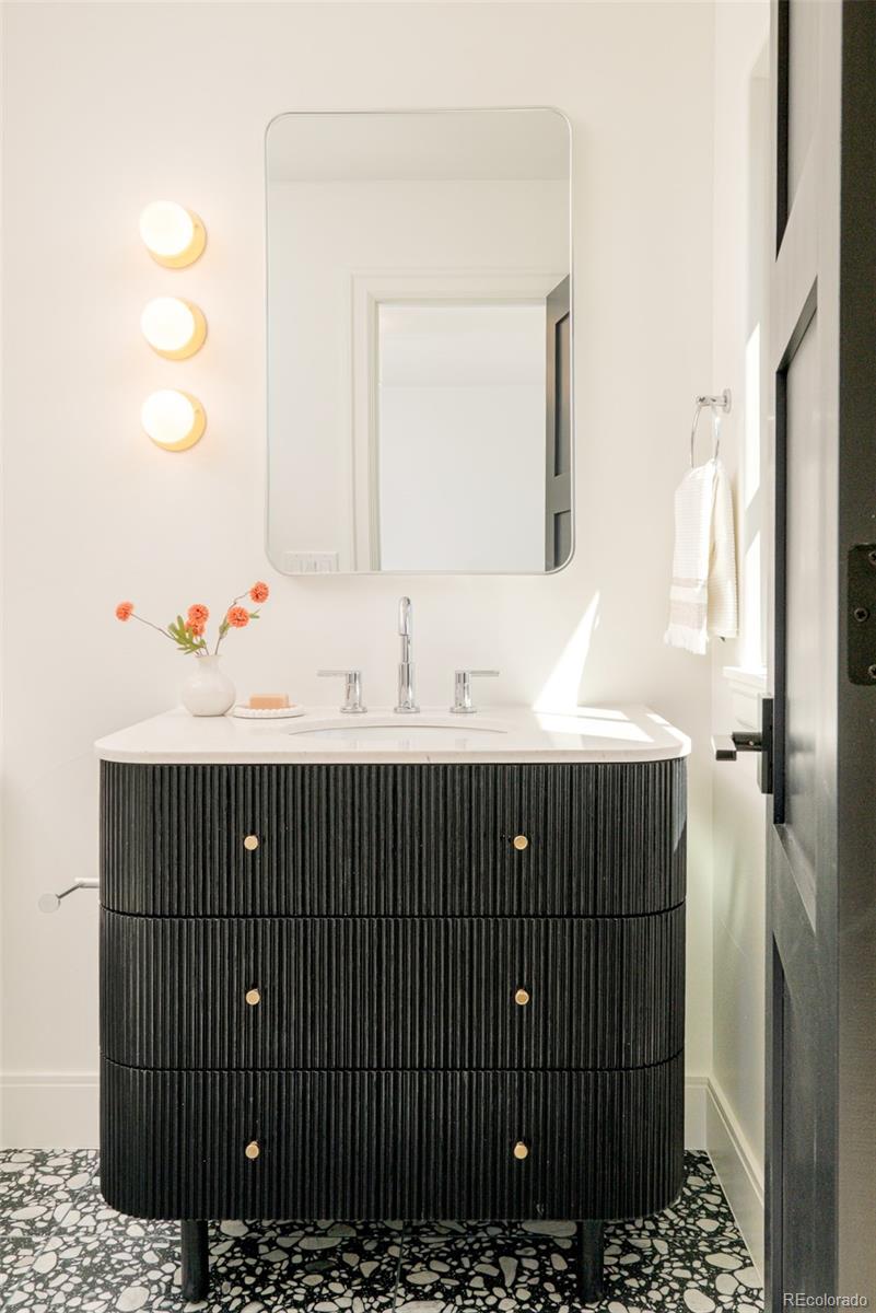 MLS Image #30 for 517  cook street,denver, Colorado