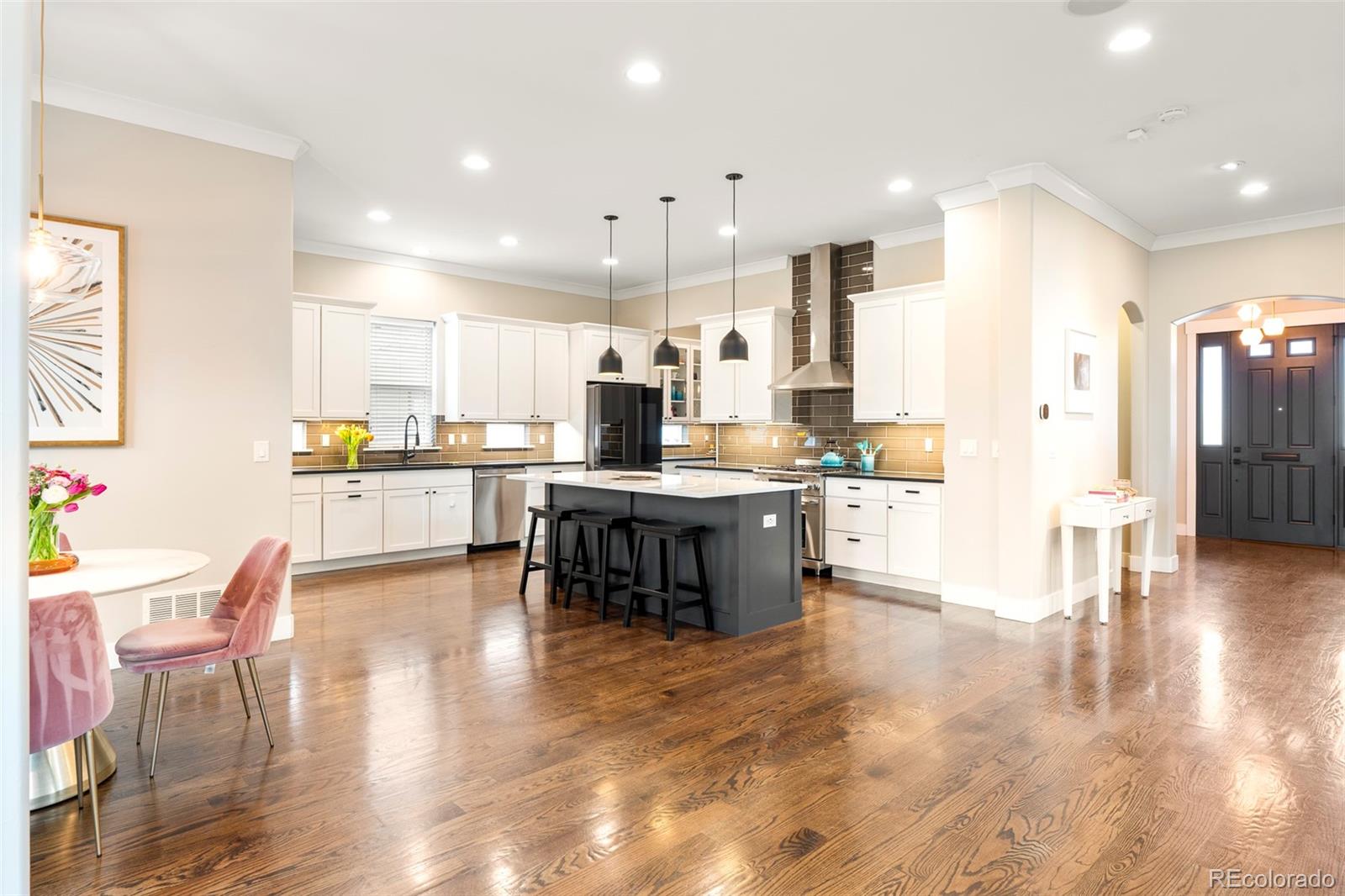 MLS Image #11 for 136  magnolia street,denver, Colorado