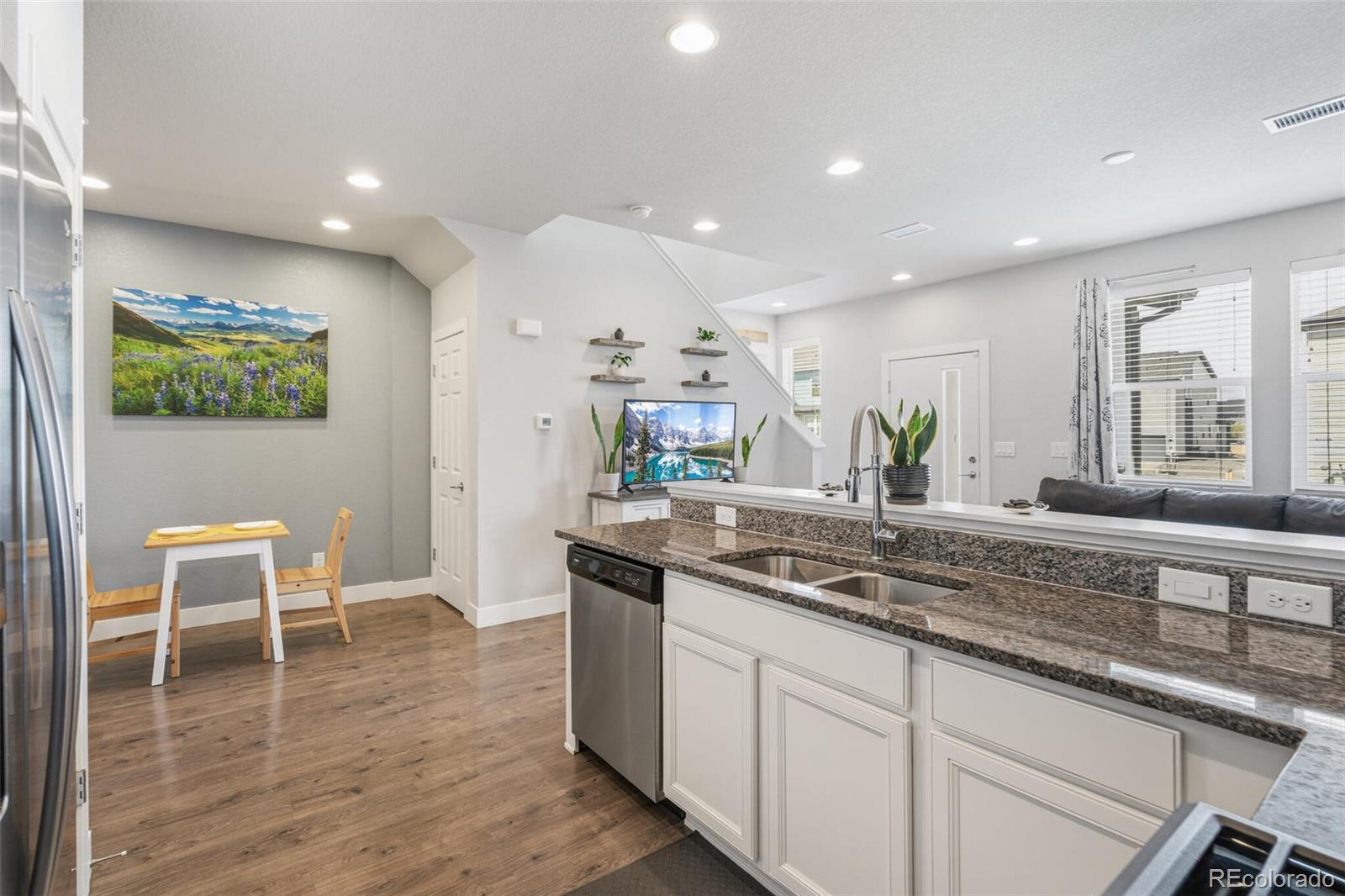 MLS Image #10 for 16282 e 47th place ,denver, Colorado