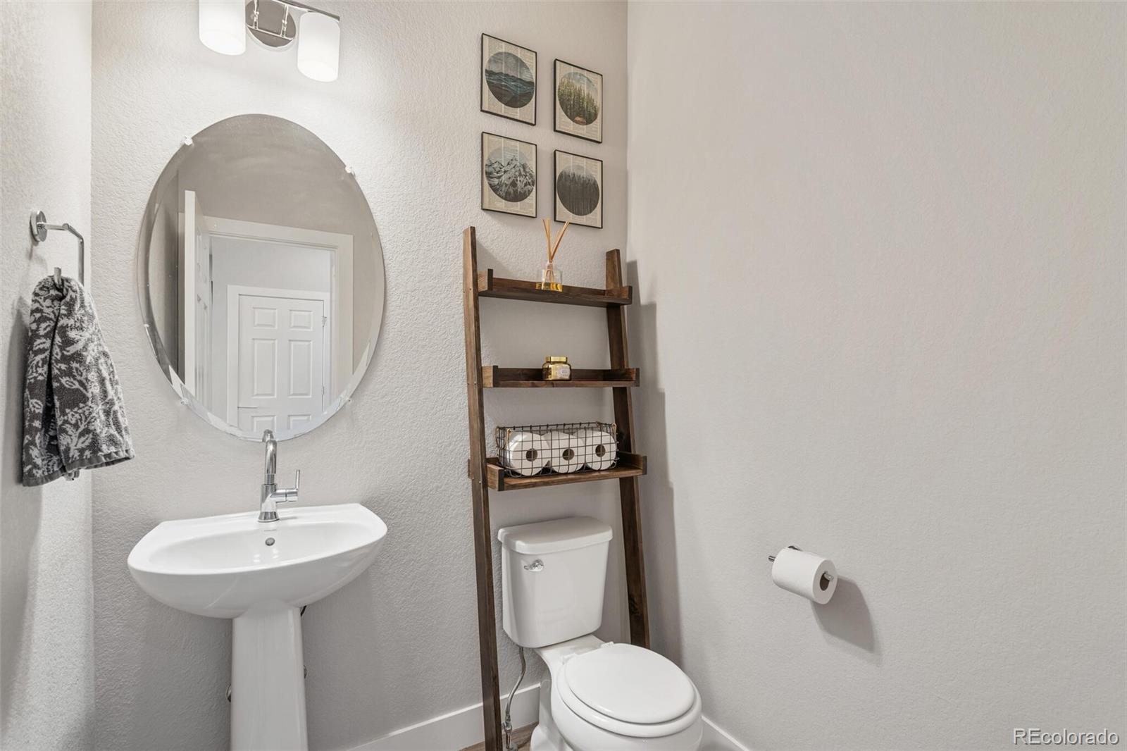 MLS Image #13 for 16282 e 47th place ,denver, Colorado