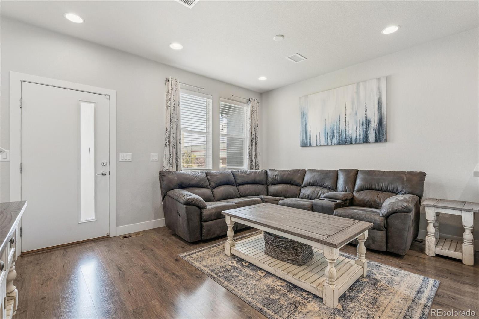 MLS Image #4 for 16282 e 47th place ,denver, Colorado