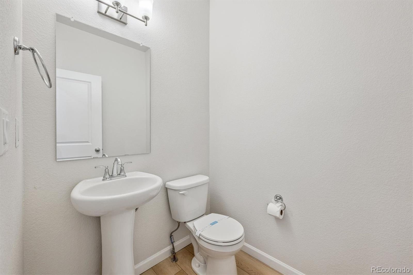 MLS Image #8 for 10581  paris street 1002,commerce city, Colorado