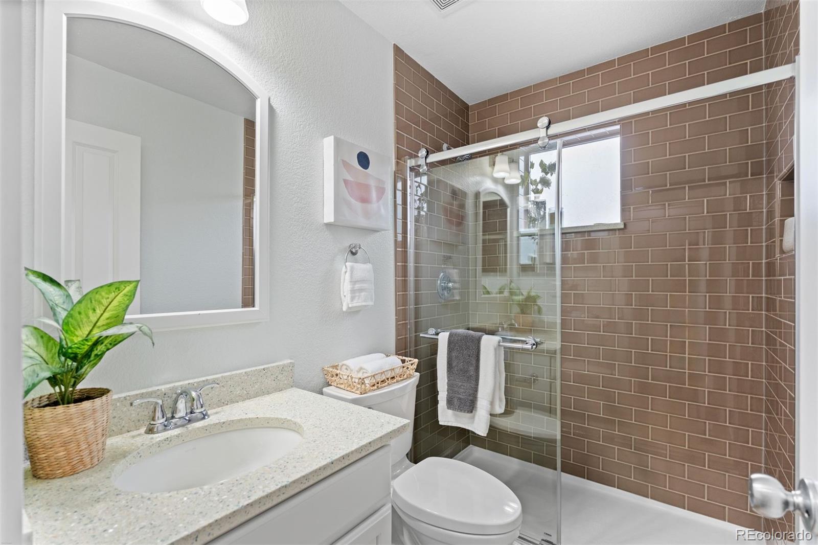 MLS Image #21 for 8502 e 29th place,denver, Colorado