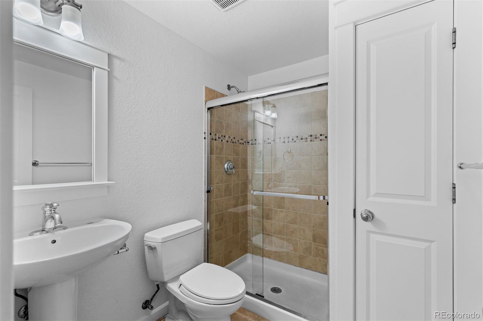 MLS Image #24 for 8502 e 29th place,denver, Colorado