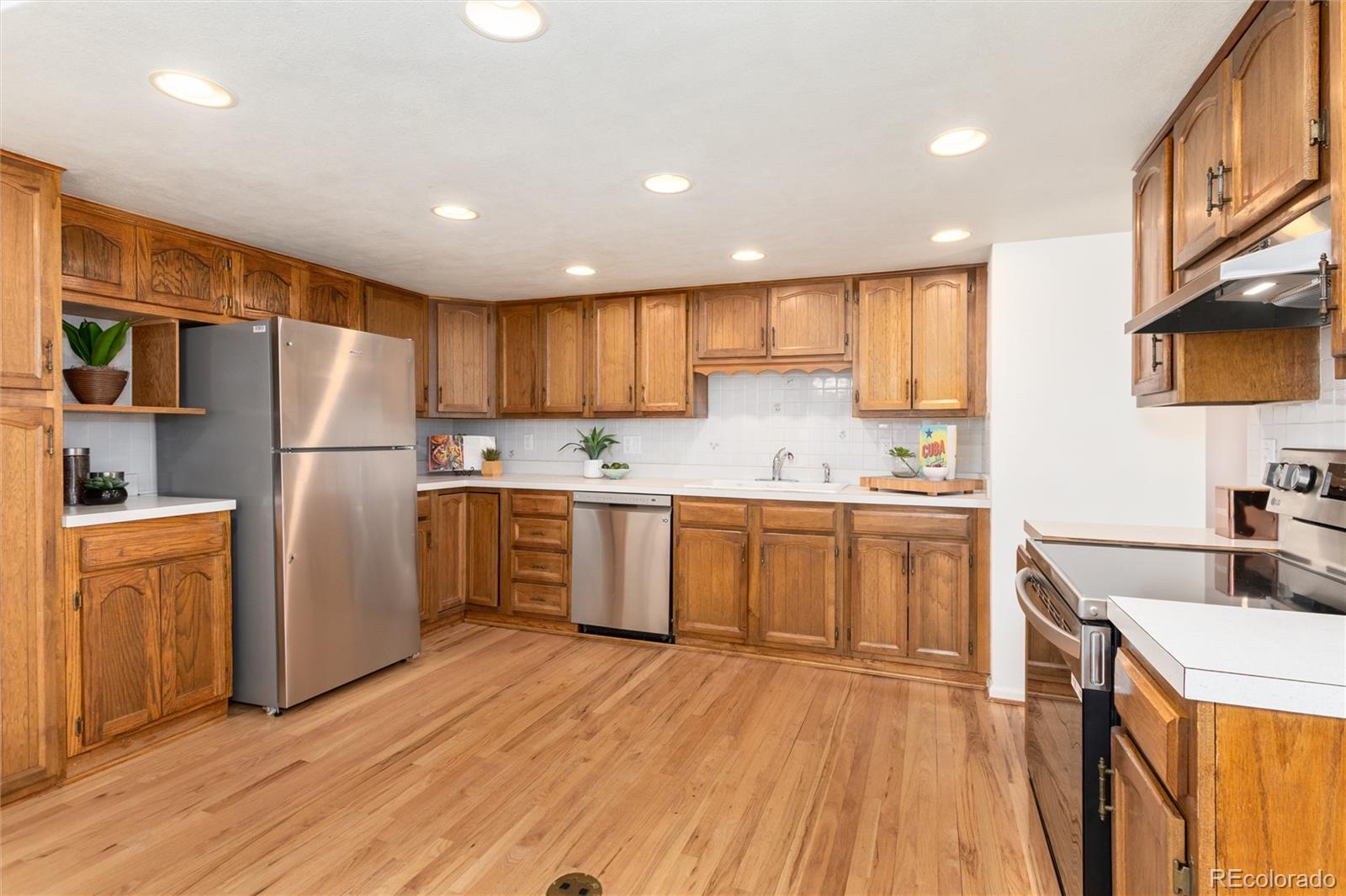 MLS Image #11 for 3791 s eaton street,denver, Colorado