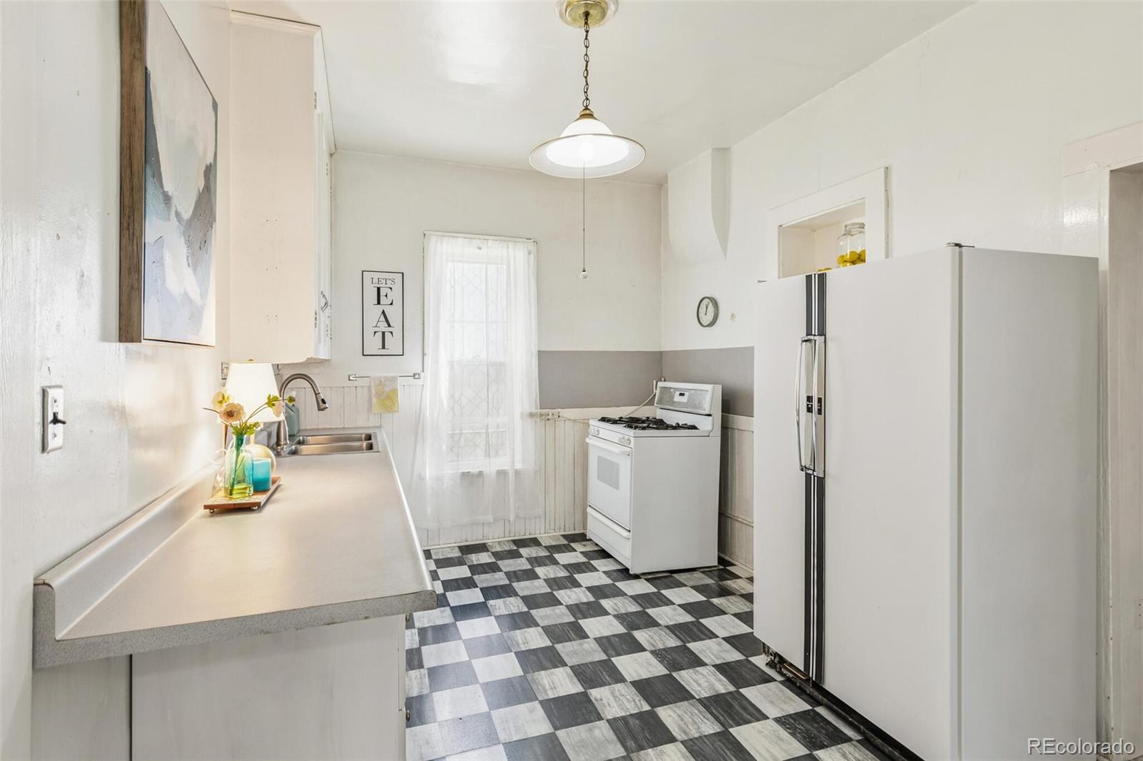 MLS Image #13 for 252 w irvington place,denver, Colorado