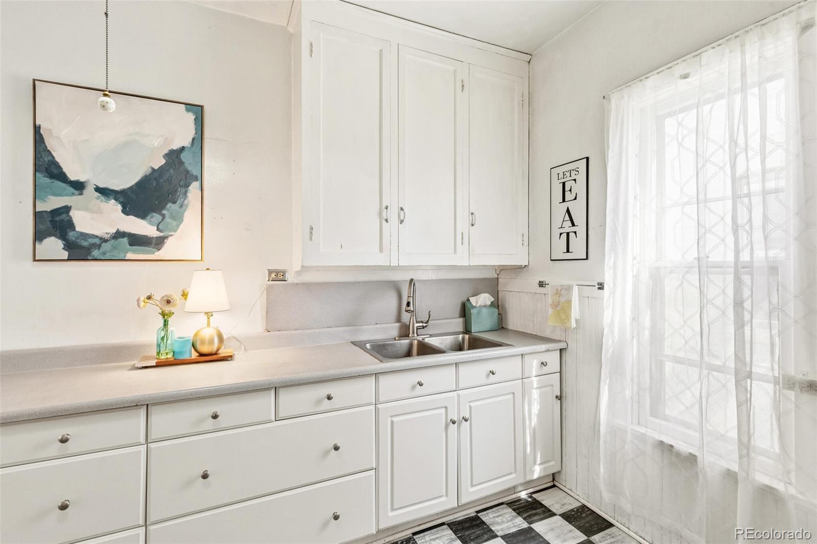 MLS Image #16 for 252 w irvington place,denver, Colorado