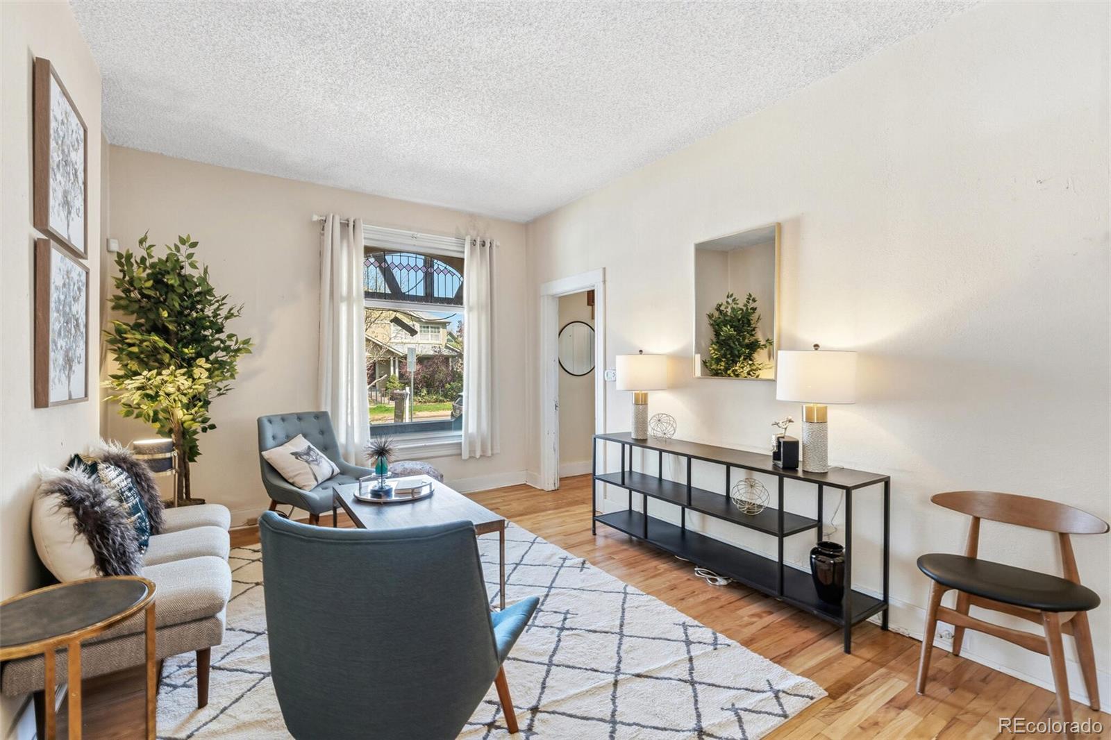 MLS Image #6 for 252 w irvington place,denver, Colorado
