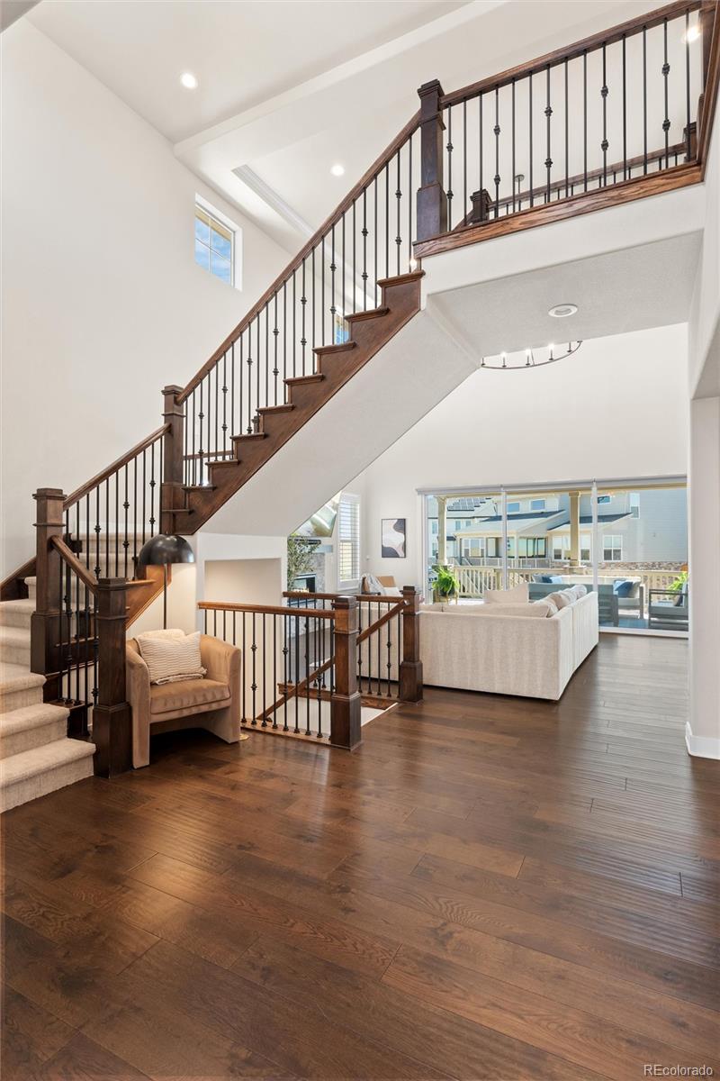MLS Image #3 for 27671 e lakeview drive,aurora, Colorado