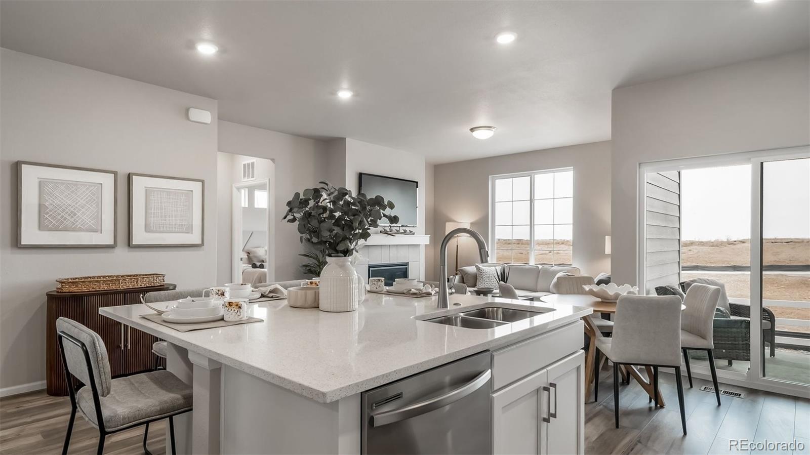 MLS Image #10 for 5024 n tempe street,aurora, Colorado