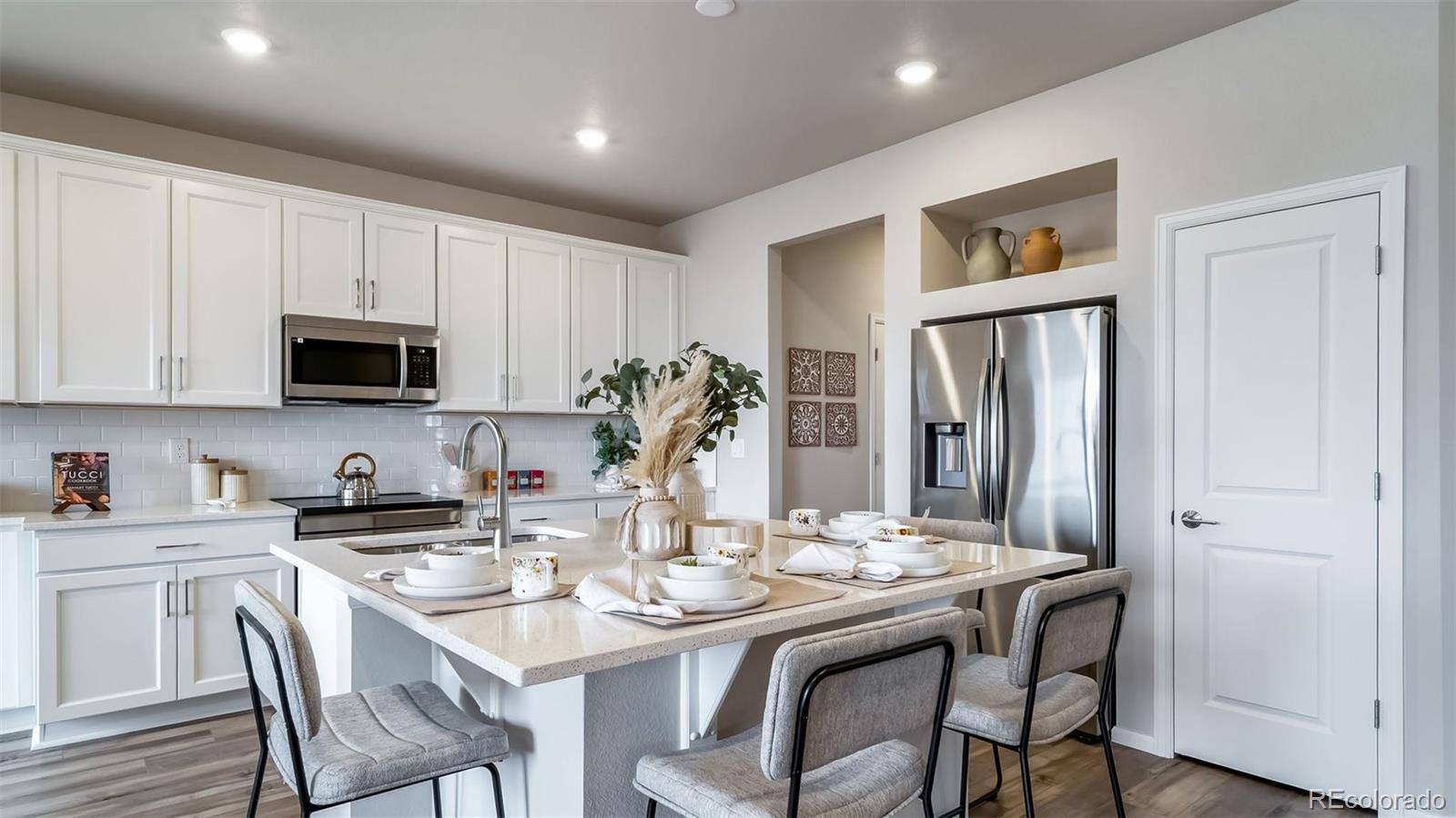 MLS Image #5 for 5024 n tempe street,aurora, Colorado
