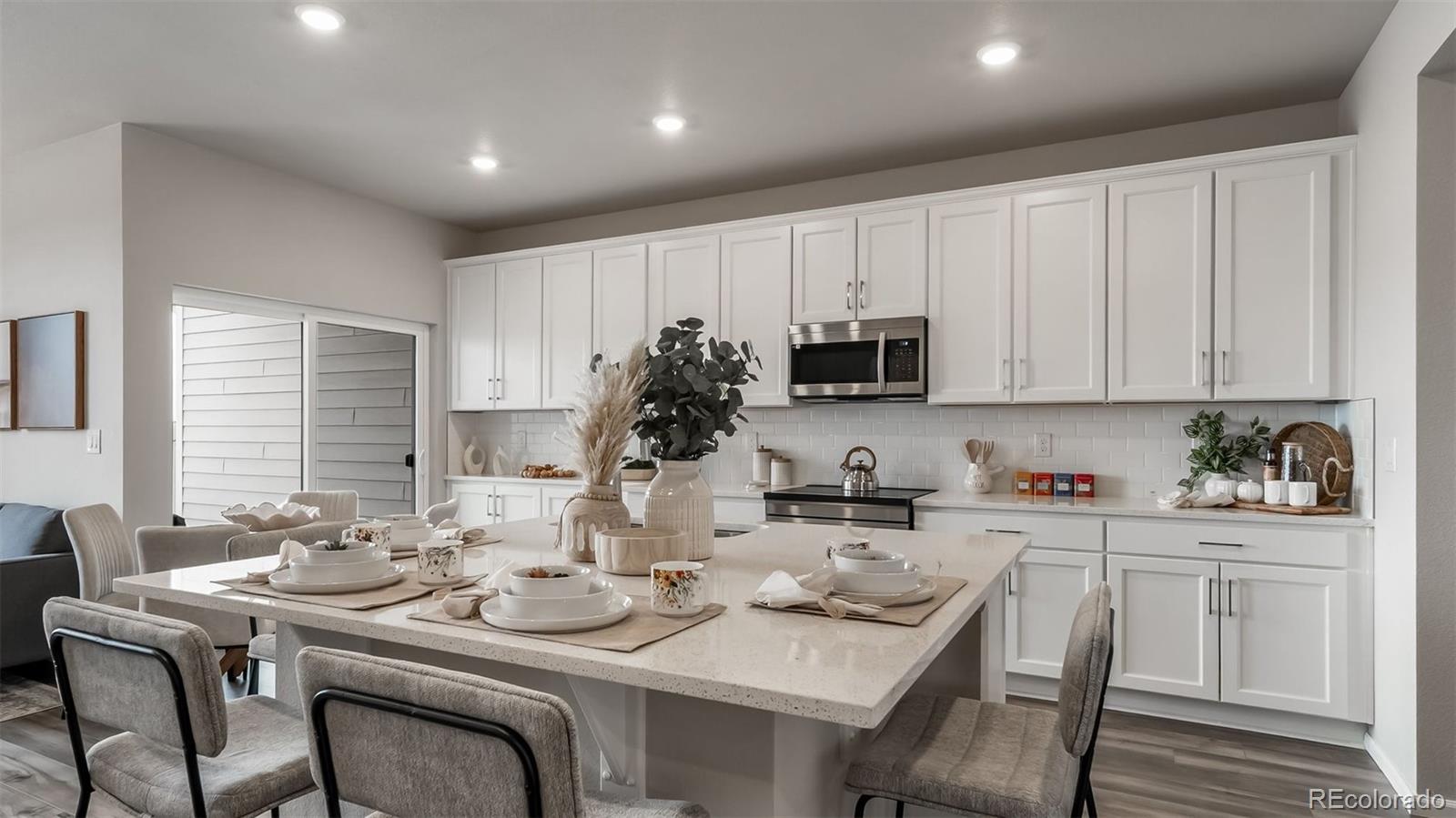 MLS Image #6 for 5024 n tempe street,aurora, Colorado