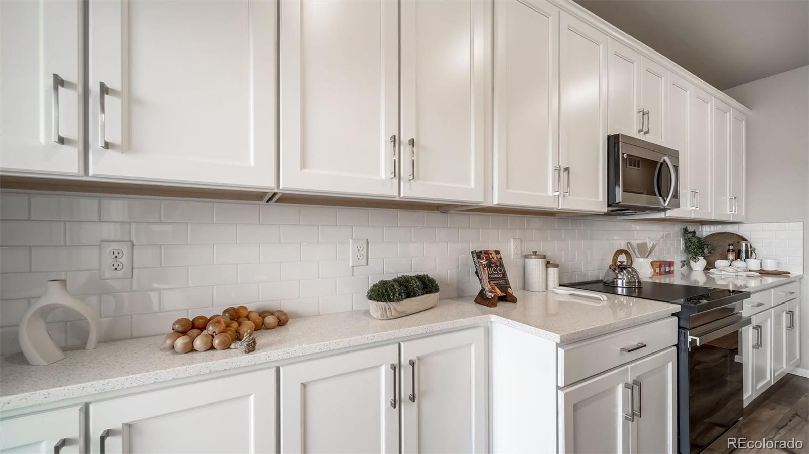 MLS Image #7 for 5024 n tempe street,aurora, Colorado