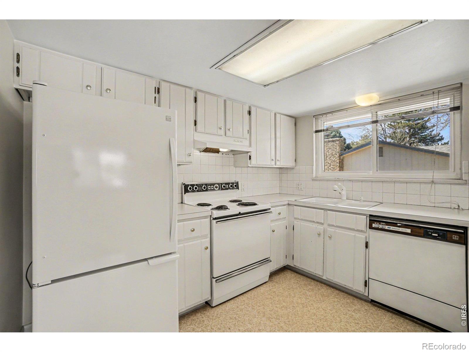 MLS Image #10 for 209 e swallow road,fort collins, Colorado