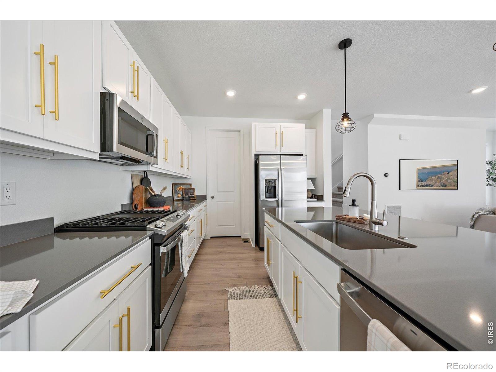 MLS Image #10 for 15652 w girard avenue,morrison, Colorado