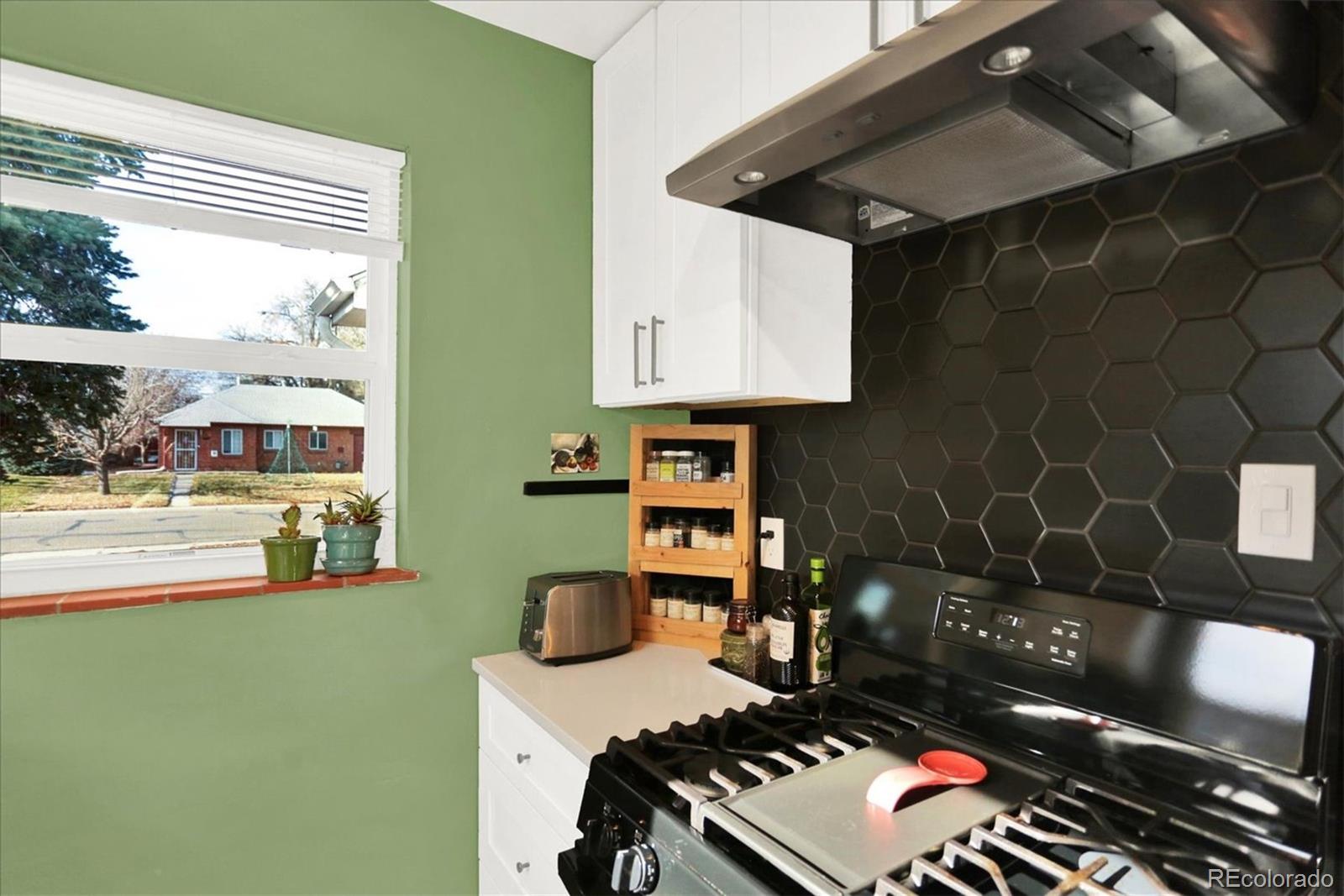 MLS Image #14 for 770 s decatur street,denver, Colorado