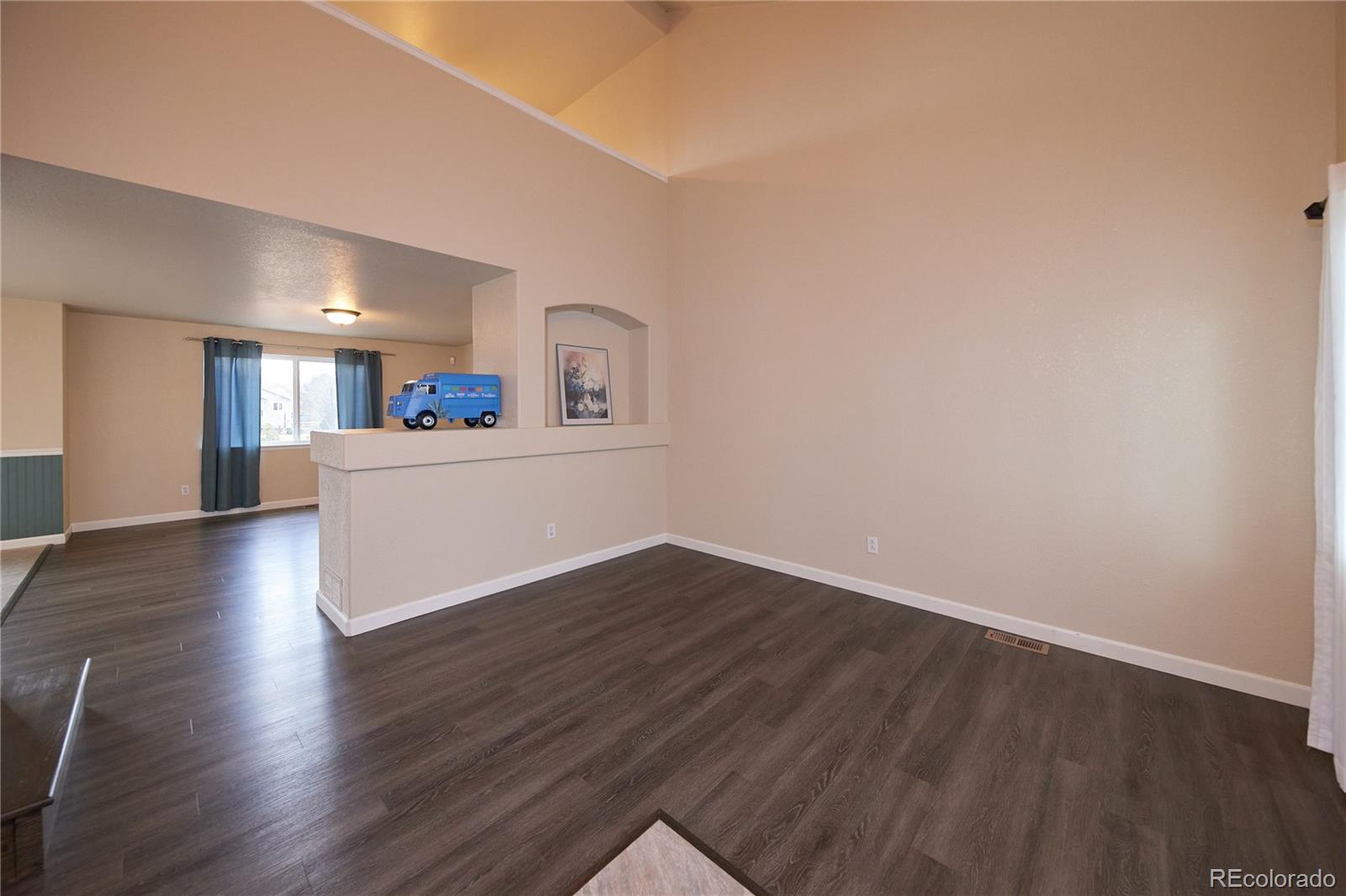 MLS Image #5 for 5373 s ukraine way,aurora, Colorado