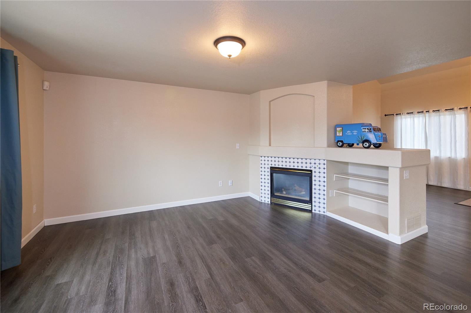 MLS Image #7 for 5373 s ukraine way,aurora, Colorado