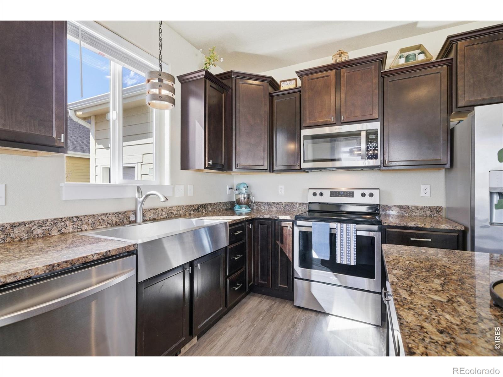 MLS Image #11 for 1027  canal drive,windsor, Colorado