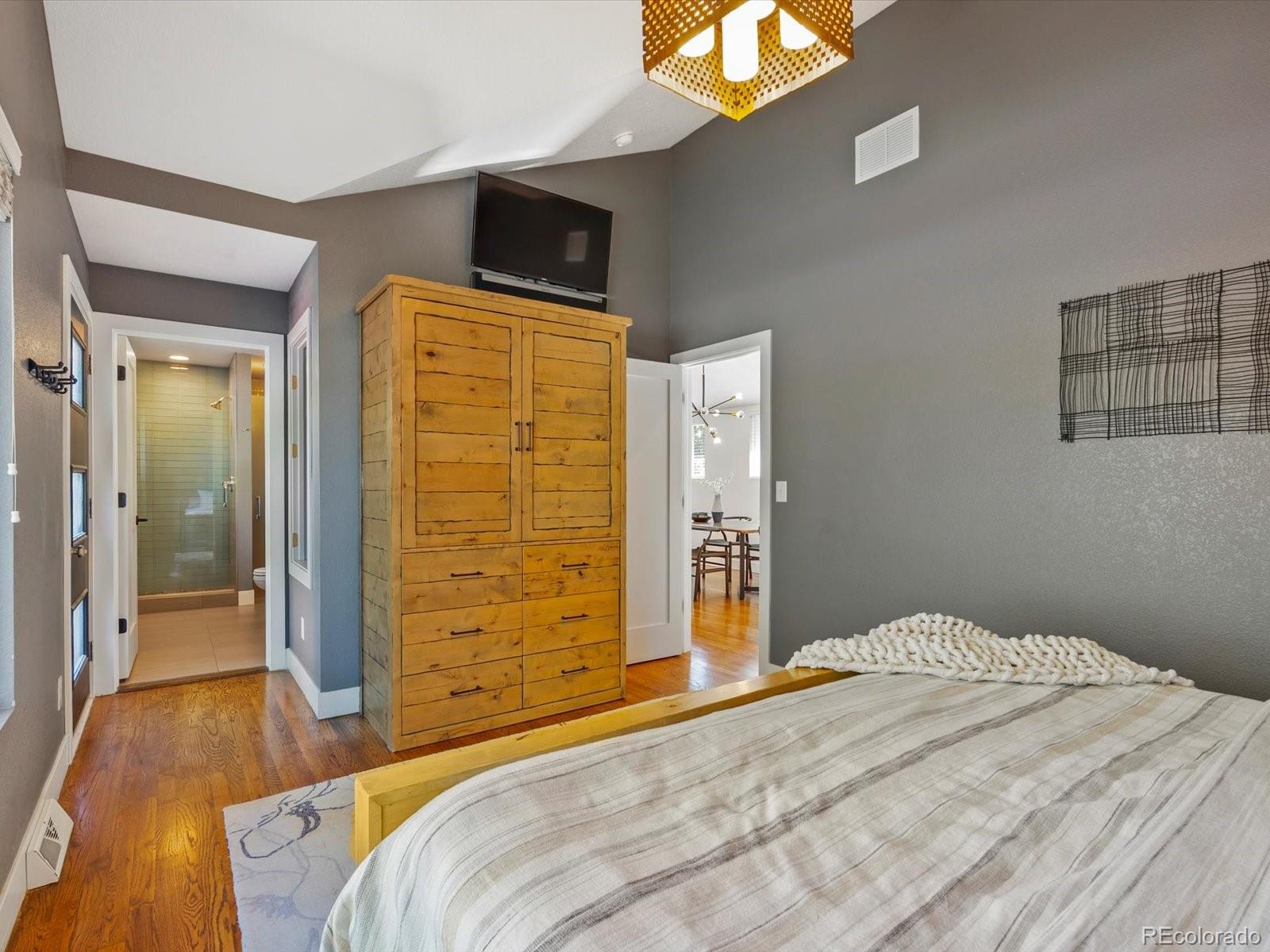MLS Image #15 for 2289  hudson street,denver, Colorado