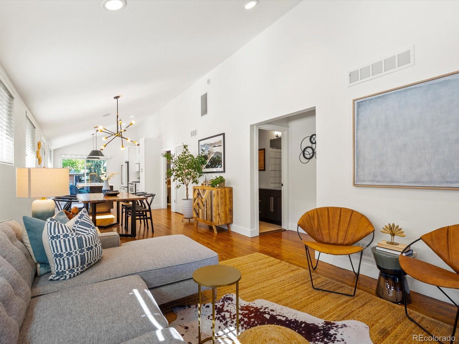 MLS Image #3 for 2289  hudson street,denver, Colorado