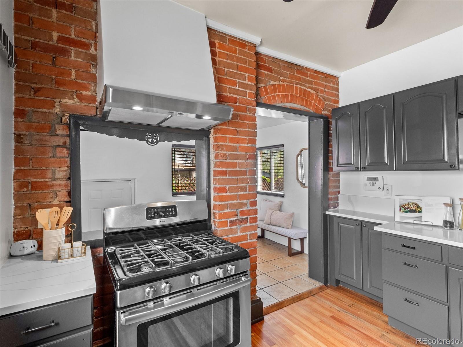 MLS Image #10 for 3055 w 21st avenue,denver, Colorado
