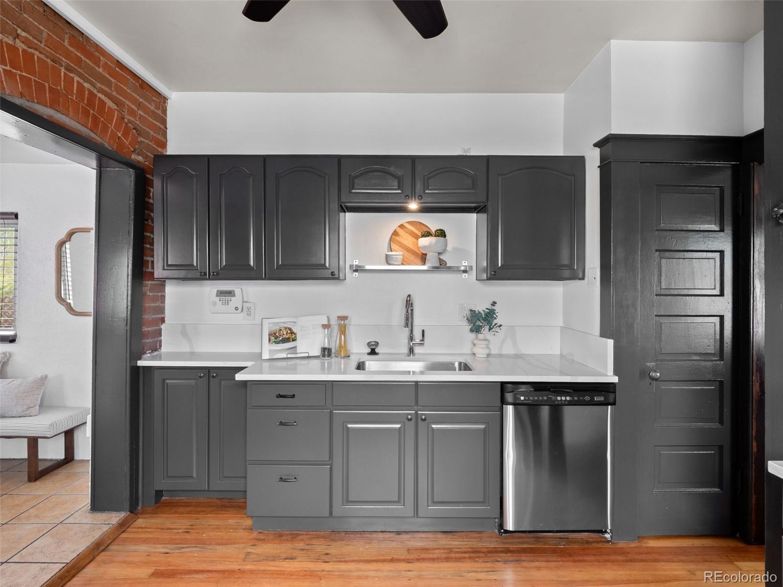 MLS Image #11 for 3055 w 21st avenue,denver, Colorado