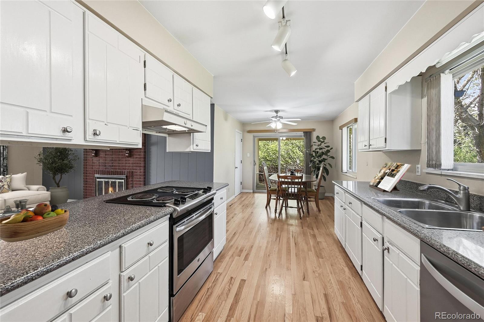 MLS Image #8 for 7781 e easter place,centennial, Colorado