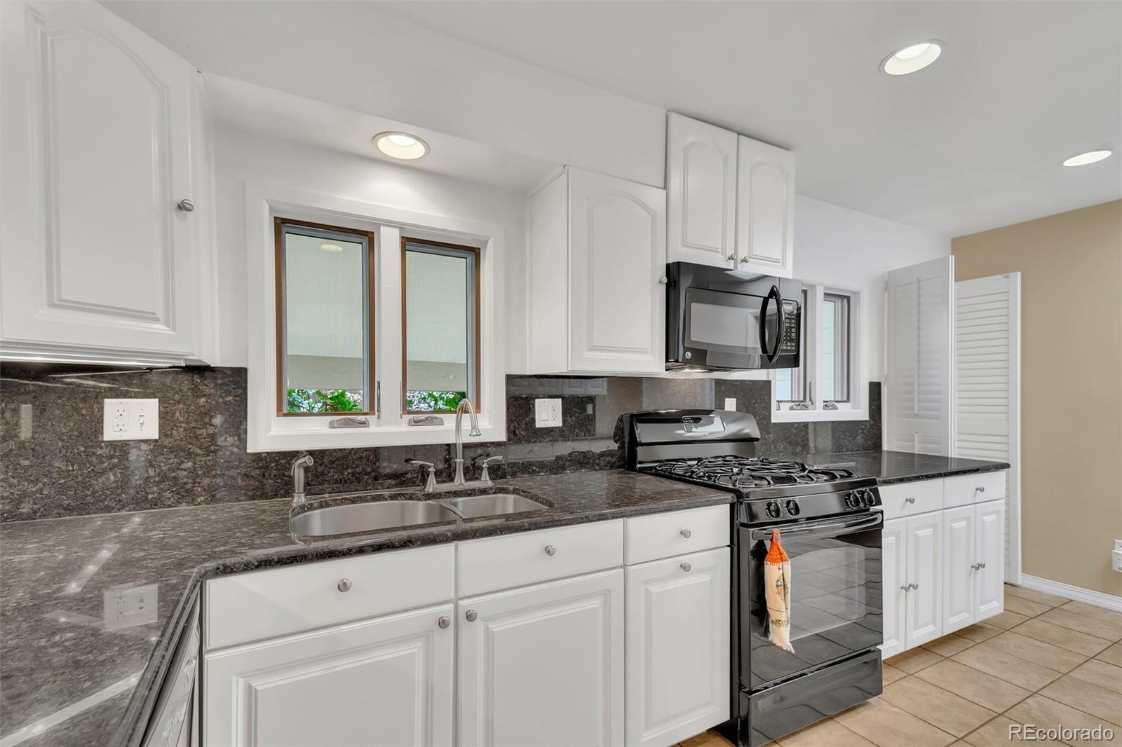 MLS Image #14 for 48  scott drive,broomfield, Colorado
