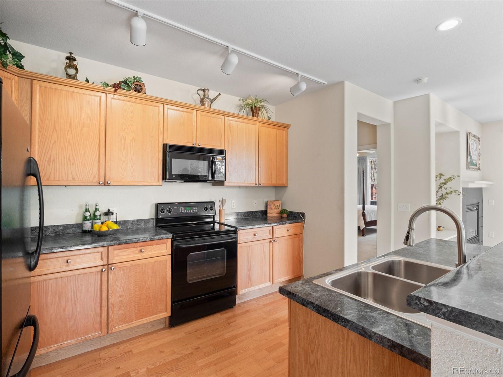 MLS Image #9 for 2240 s vaughn way 103,aurora, Colorado