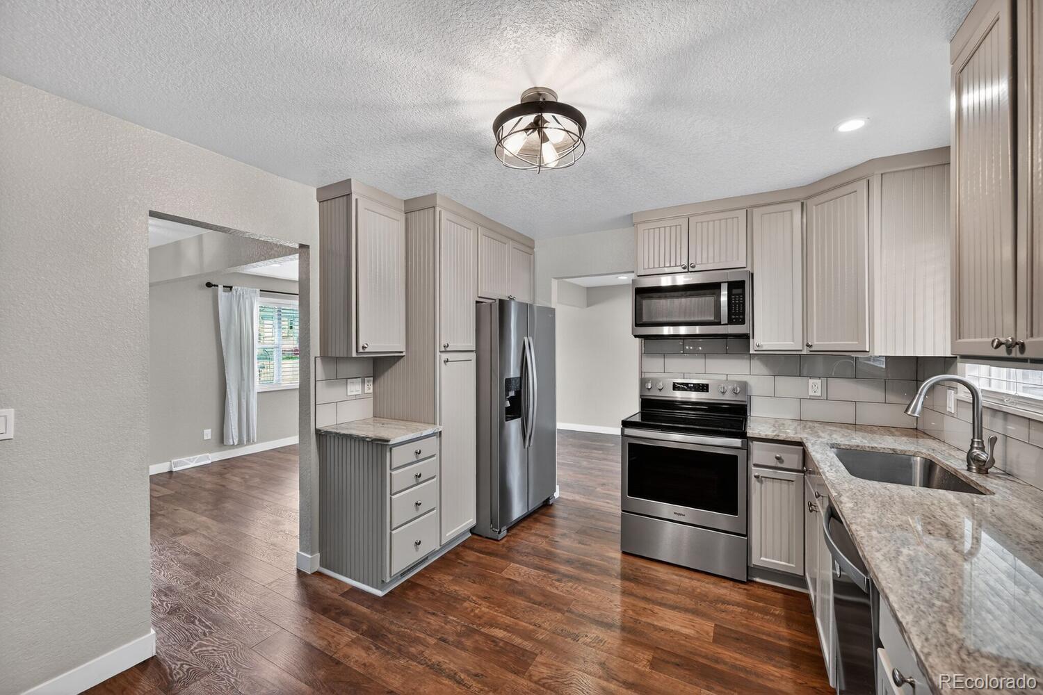 MLS Image #6 for 7303 s vance street,littleton, Colorado
