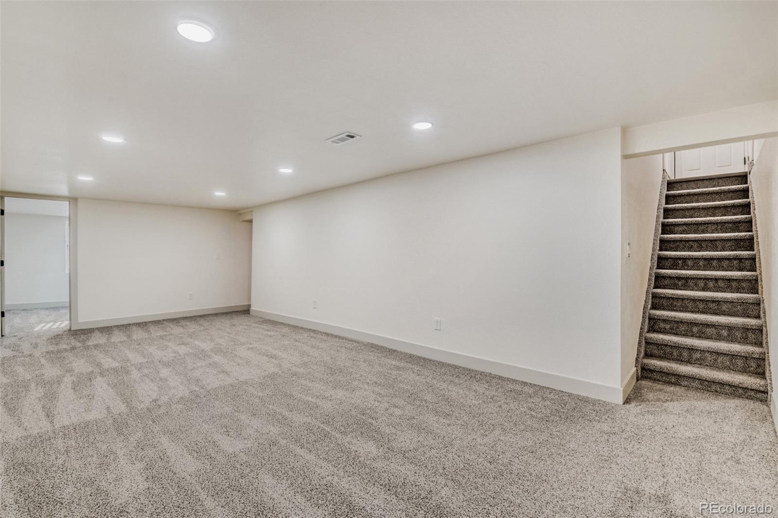 MLS Image #16 for 900  essex drive,denver, Colorado